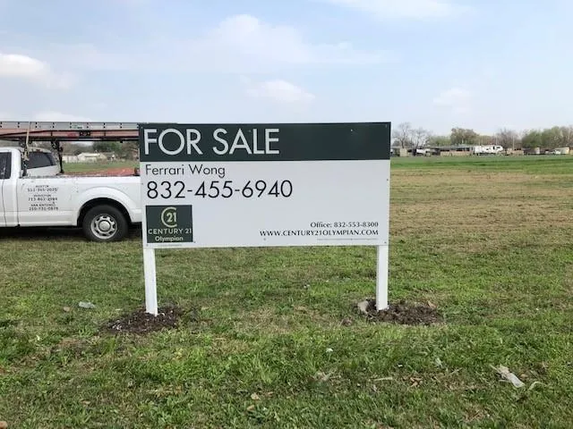 Strawberry Road Pasadena, TX 77506