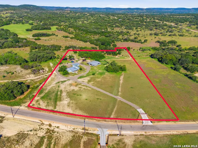 835 WINANS RANCH RD Bandera, TX 78003