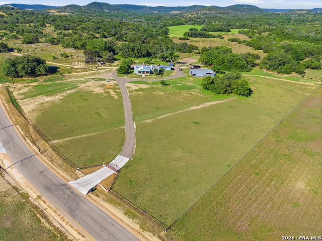 835 WINANS RANCH RD Bandera, TX 78003
