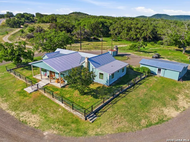 835 WINANS RANCH RD Bandera, TX 78003