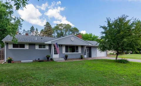 2327 Circle Drive