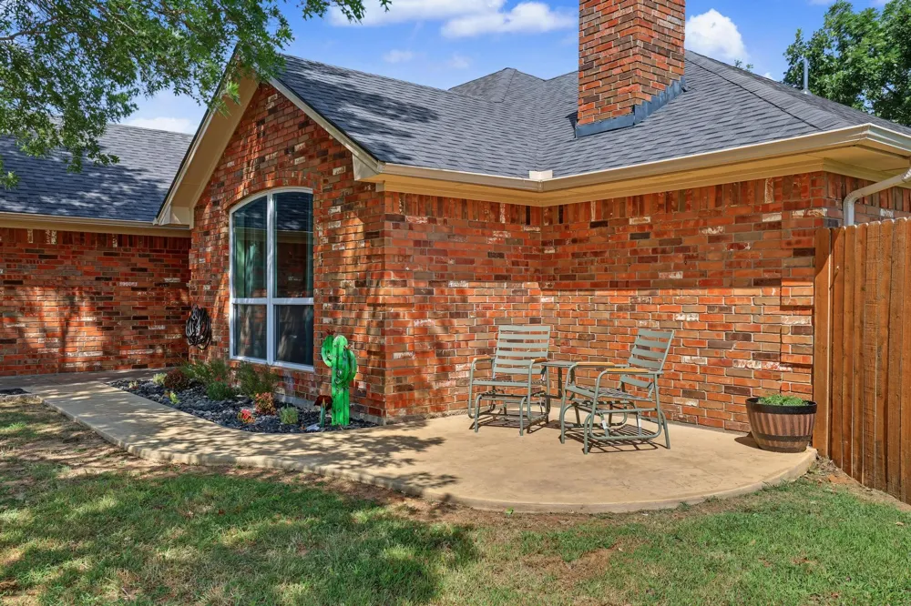 202 Daniel Court Collinsville, TX 76233
