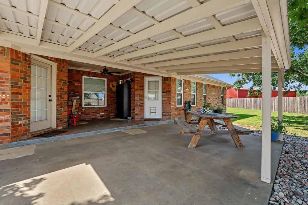202 Daniel Court Collinsville, TX 76233