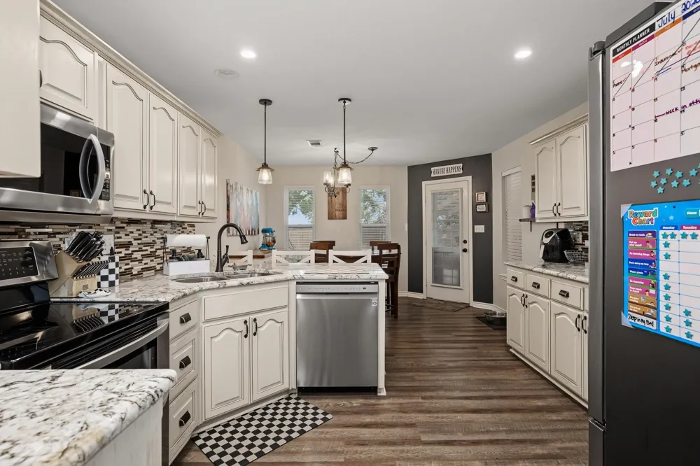 202 Daniel Court Collinsville, TX 76233