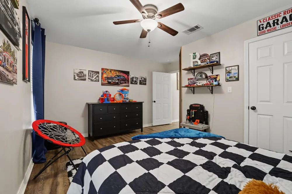 202 Daniel Court Collinsville, TX 76233
