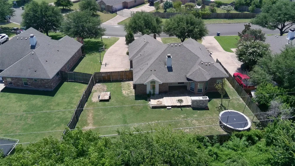 436 W Wall Street Hewitt, TX 76643