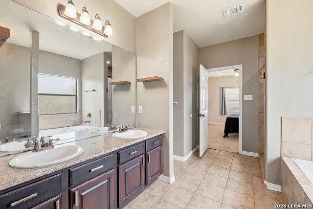 531 INDIAN XING Jourdanton, TX 78026