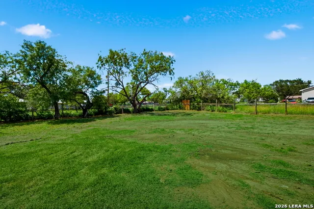 531 INDIAN XING Jourdanton, TX 78026