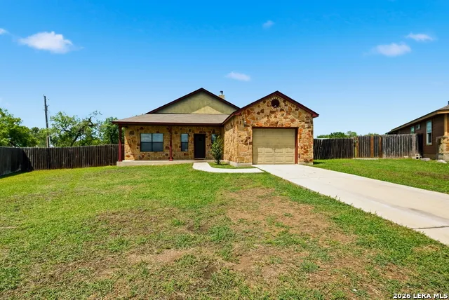531 INDIAN XING Jourdanton, TX 78026