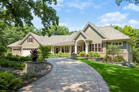 6 Bent Tree Lane