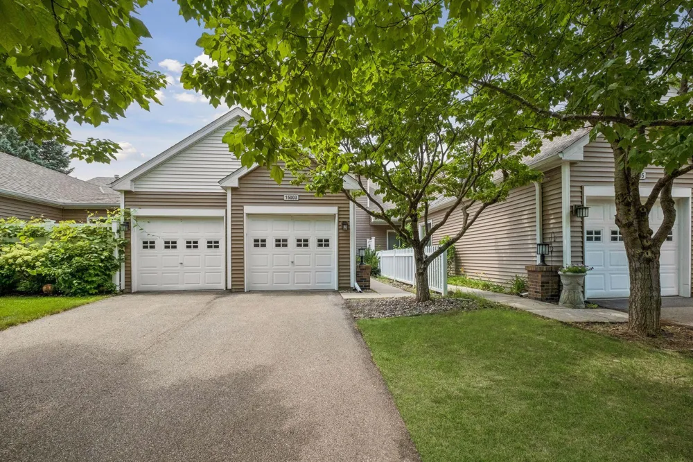 15003 Windemere Lane Burnsville, MN 55306