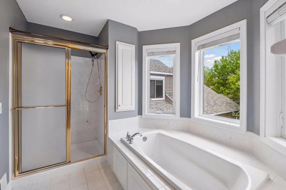 15003 Windemere Lane Burnsville, MN 55306