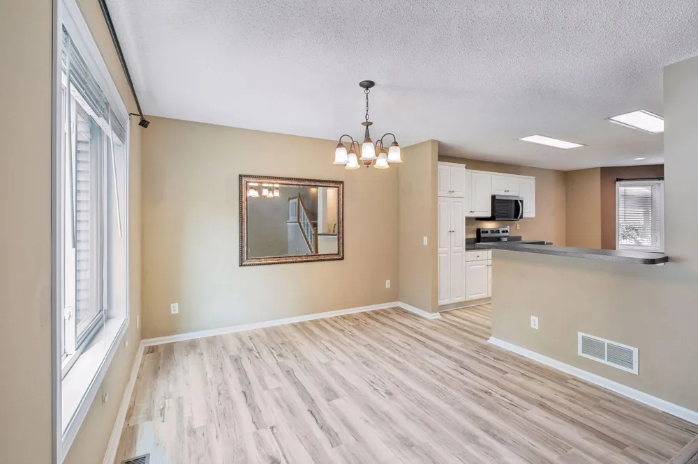 15003 Windemere Lane Burnsville, MN 55306