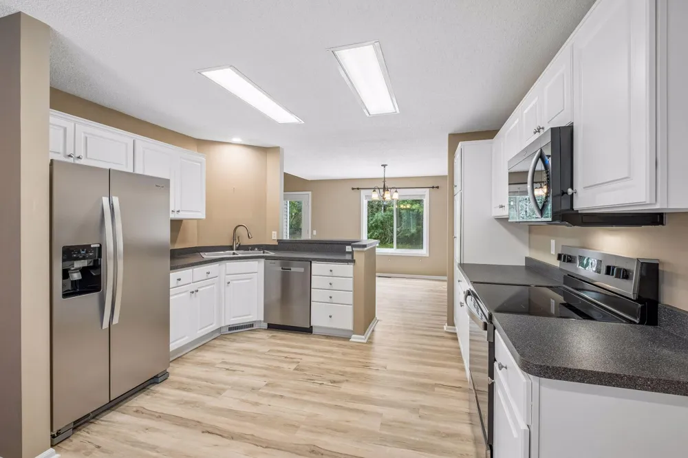 15003 Windemere Lane Burnsville, MN 55306