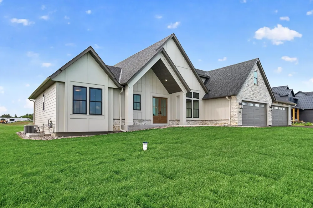 4624 166th Avenue NW Andover, MN 55304
