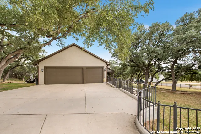 663 PRIVATE ROAD 1712 Mico, TX 78056