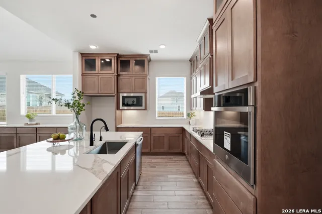 331 Mountain Oak Castroville, TX 78009