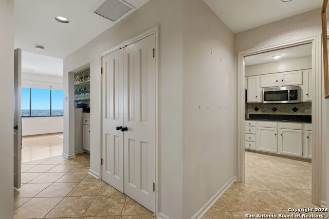 4001 New Braunfels #1206 San Antonio, TX 78209