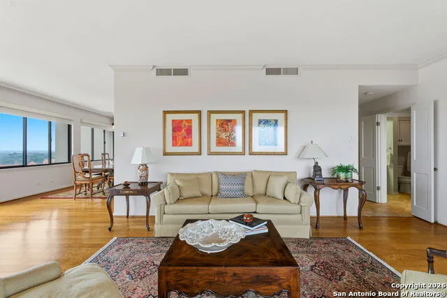4001 New Braunfels #1206 San Antonio, TX 78209