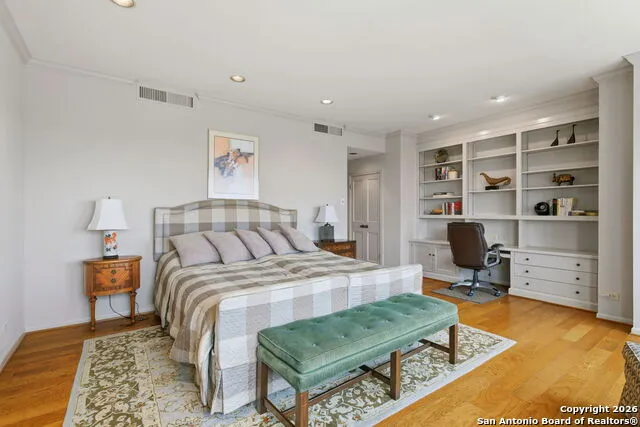 4001 New Braunfels #1206 San Antonio, TX 78209