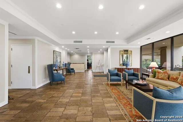 4001 New Braunfels #1206 San Antonio, TX 78209