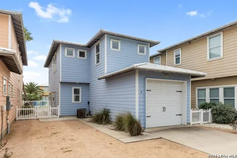 301 E Avenue C #301