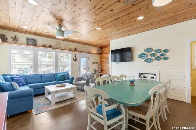 301 E Avenue C #301 Port Aransas, TX 78373