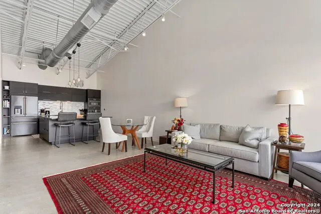 1115 S ALAMO ST #3204 San Antonio, TX 78210