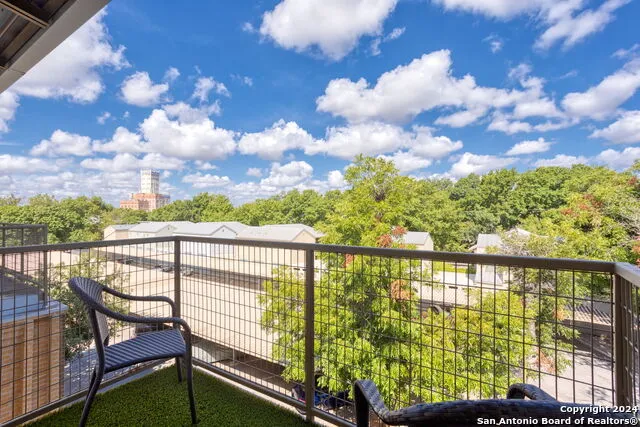 1115 S ALAMO ST #3204 San Antonio, TX 78210