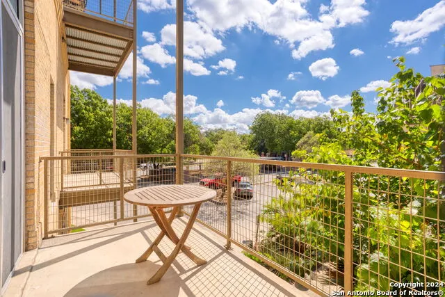 1115 S ALAMO ST #3204 San Antonio, TX 78210