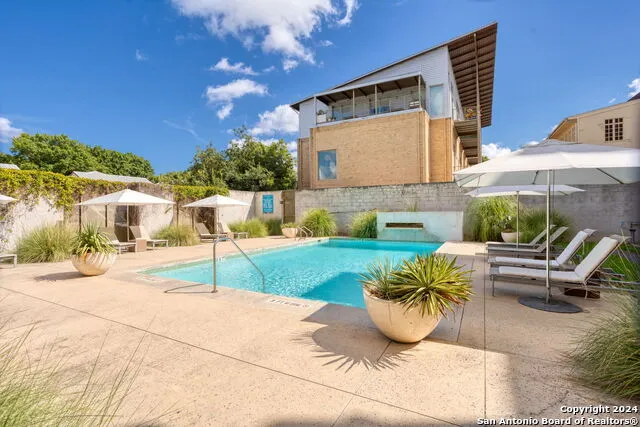 1115 S ALAMO ST #3204 San Antonio, TX 78210