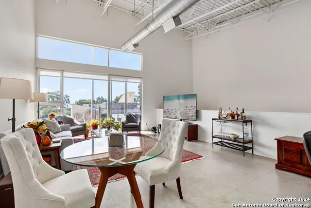 1115 S ALAMO ST #3204 San Antonio, TX 78210
