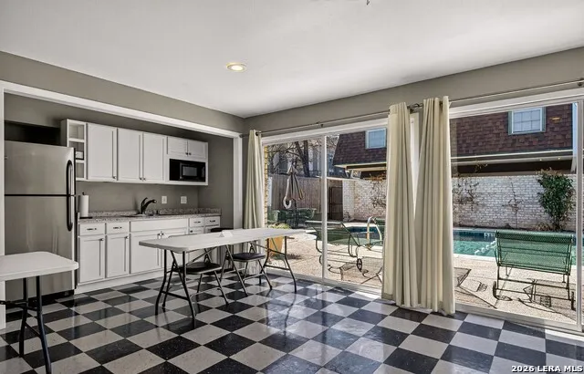 1045 Shook Ave #146 H Olmos Park, TX 78212