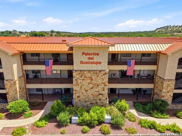 521 Guadalupe St #1302 Kerrville, TX 78028