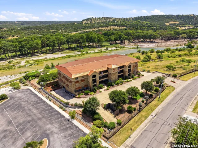 521 Guadalupe St #1302 Kerrville, TX 78028