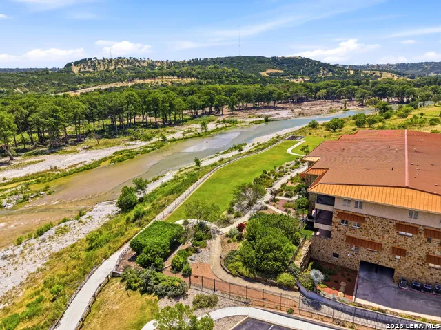 521 Guadalupe St #1302 Kerrville, TX 78028