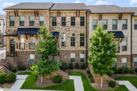 600 Alexander Hills