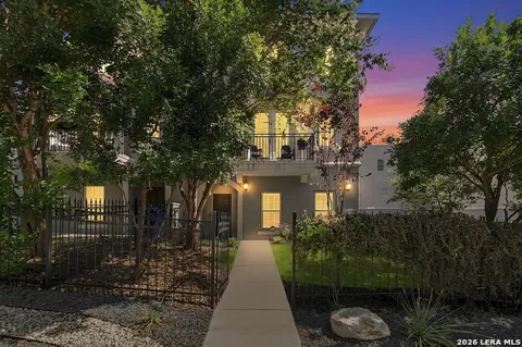 215 E Mulberry #215-2