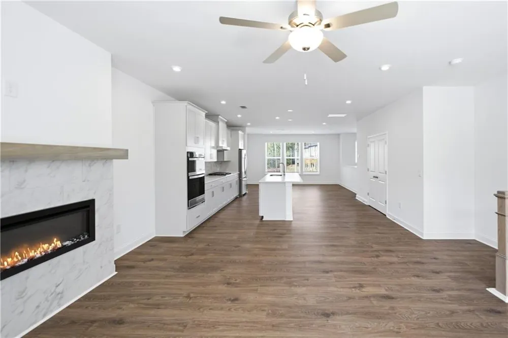376 Sunset Hollow Street Sugar Hill, GA 30518