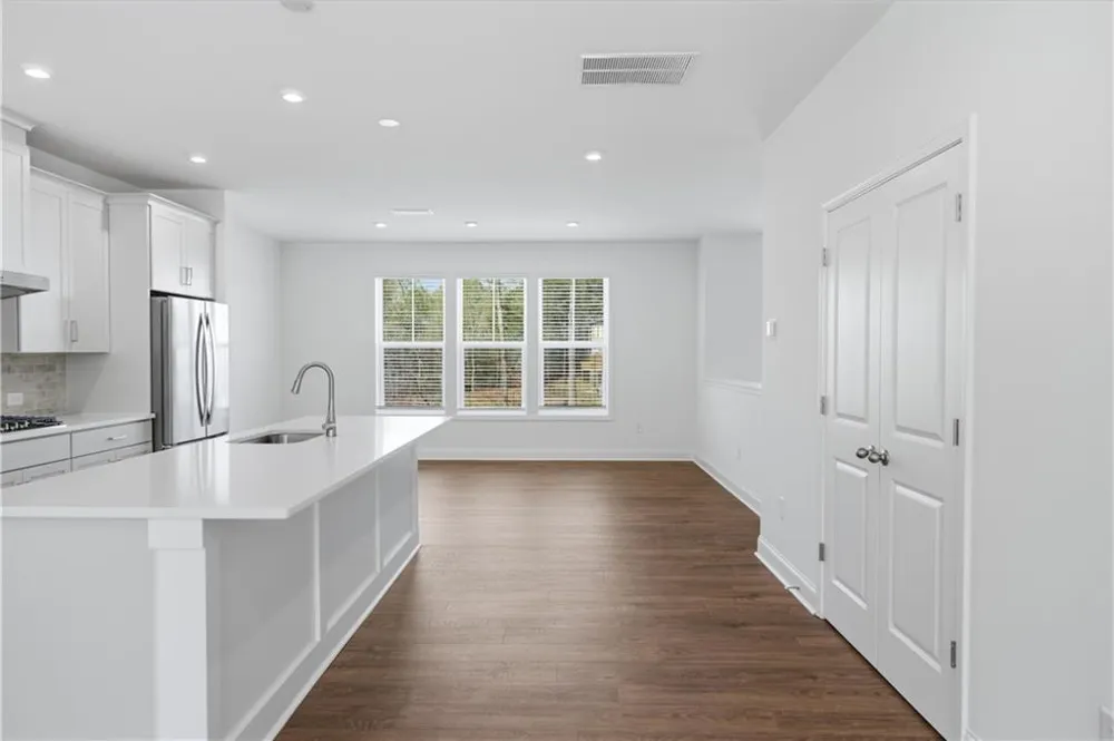 376 Sunset Hollow Street Sugar Hill, GA 30518