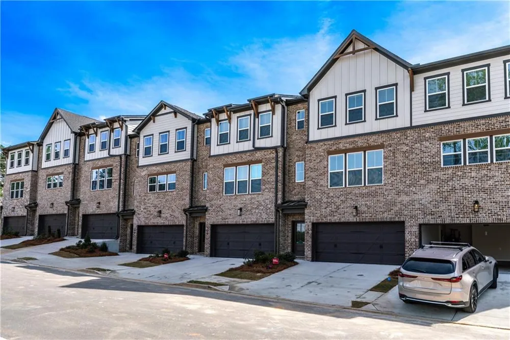 376 Sunset Hollow Street Sugar Hill, GA 30518