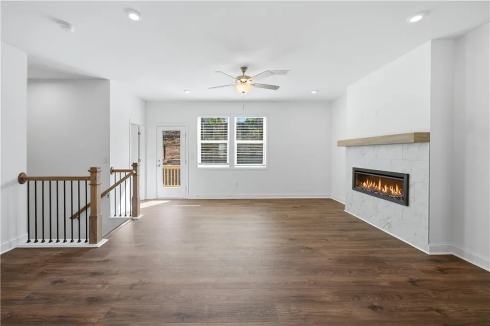 376 Sunset Hollow Street Sugar Hill, GA 30518