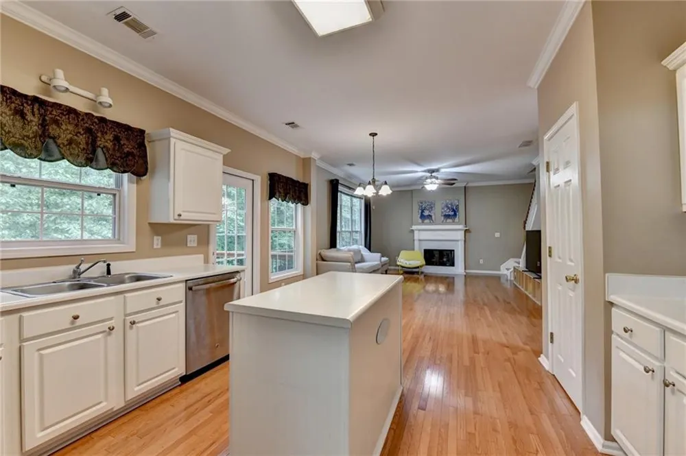 2172 Woodbriar Drive Buford, GA 30518