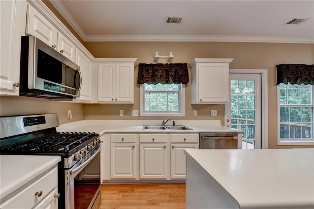 2172 Woodbriar Drive Buford, GA 30518