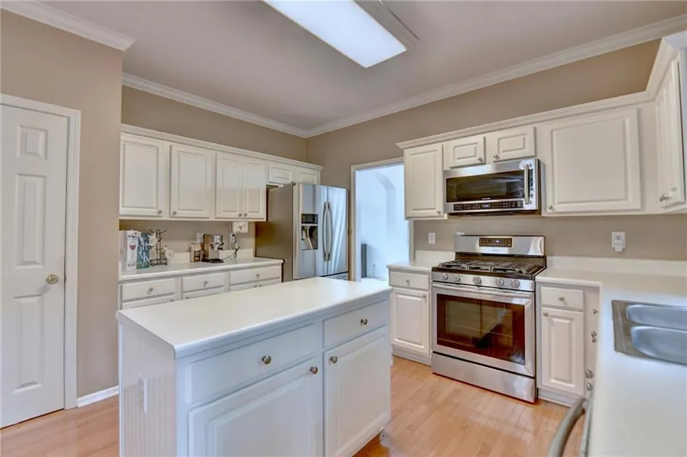 2172 Woodbriar Drive Buford, GA 30518