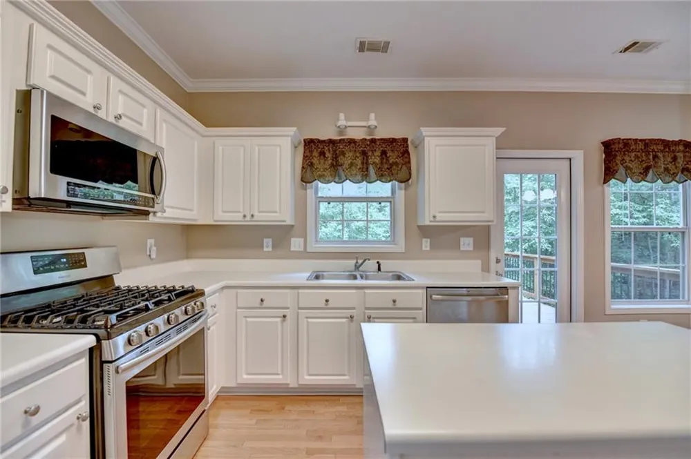 2172 Woodbriar Drive Buford, GA 30518
