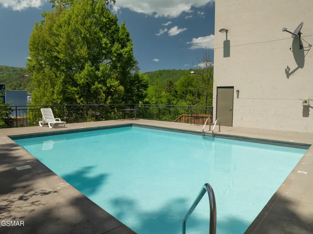 354 E Holly Ridge Road #401 Gatlinburg, TN 37738