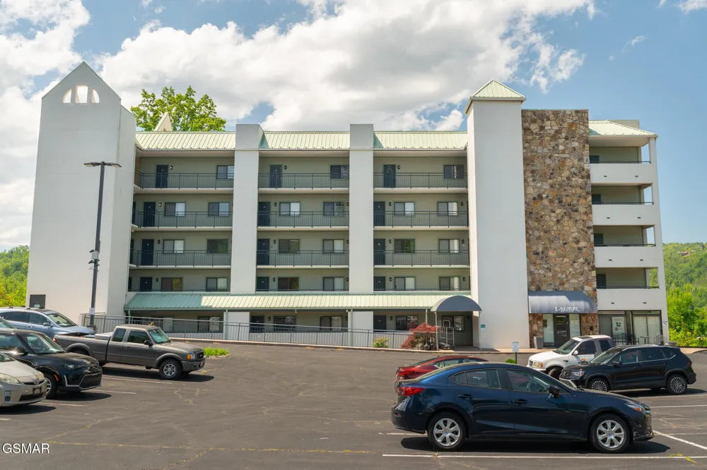 354 E Holly Ridge Road #401 Gatlinburg, TN 37738