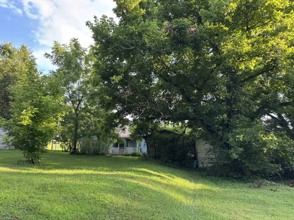 463 E Illinois Ave Whitwell, TN 37397