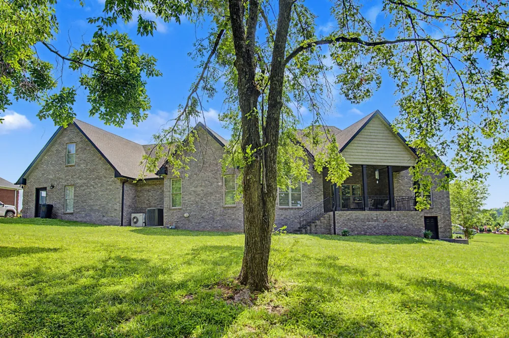 76 Maggie Lena Ln Lafayette, TN 37083